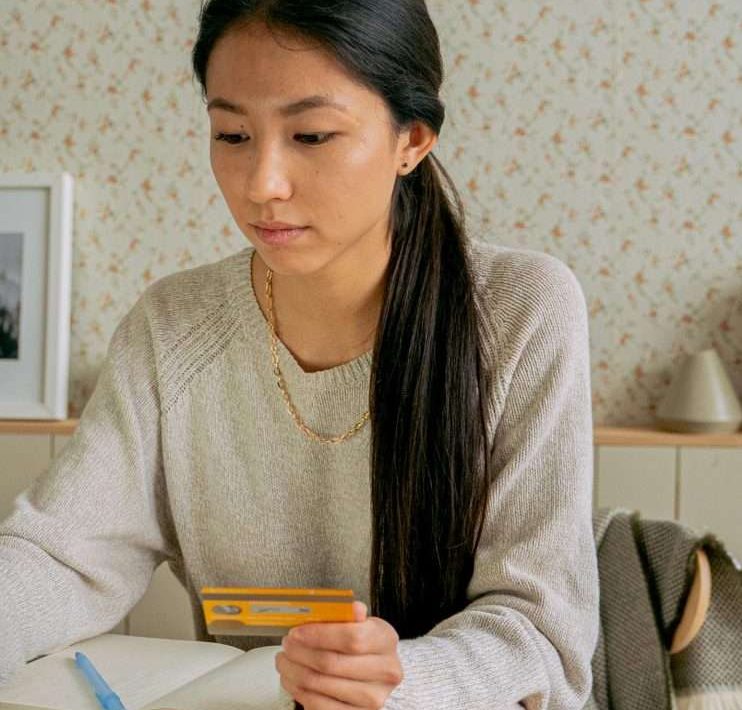 英國銀行卡現不明扣款？